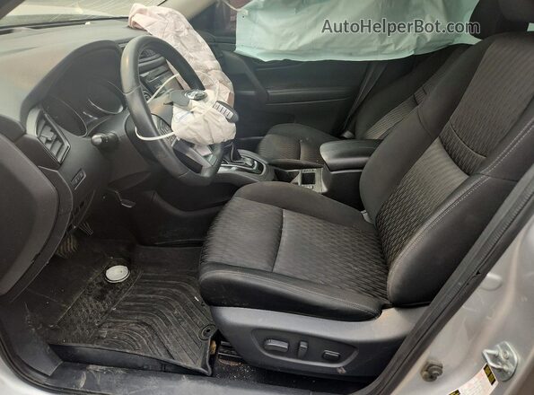 KNMAT2MV7HP506537 2017 NISSAN ROGUE Silver Widok wnętrza z przodu