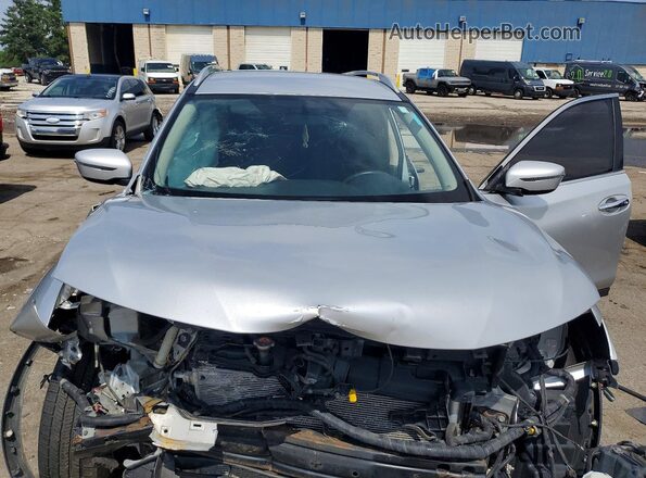 KNMAT2MV7HP506537 2017 NISSAN ROGUE Silver Widok wnętrza z tyłu