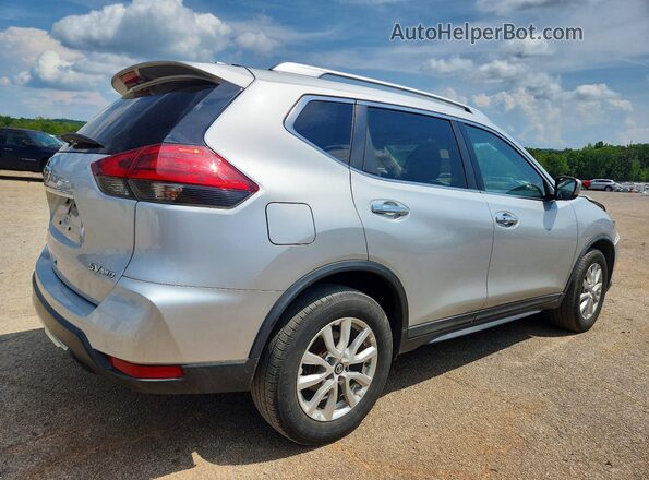 KNMAT2MV7HP507199 2017 NISSAN ROGUE Серебряный Задняя правая четверть