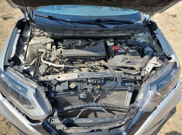 KNMAT2MV7HP507199 2017 NISSAN ROGUE Серебряный Вид подкапотного пространства