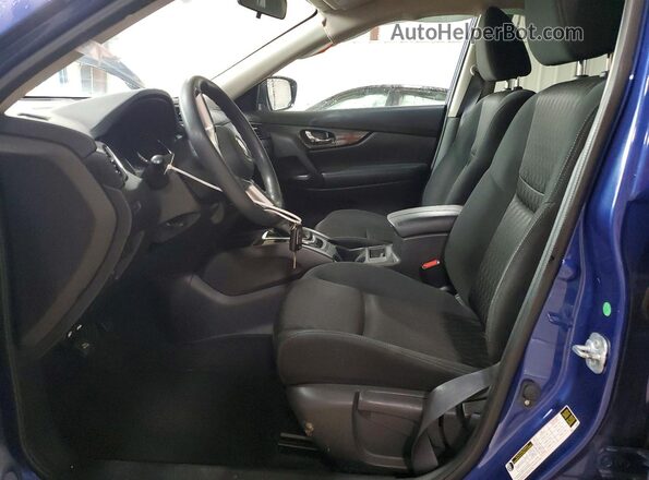 KNMAT2MV7HP538226 2017 NISSAN ROGUE Синий Вид салона спереди