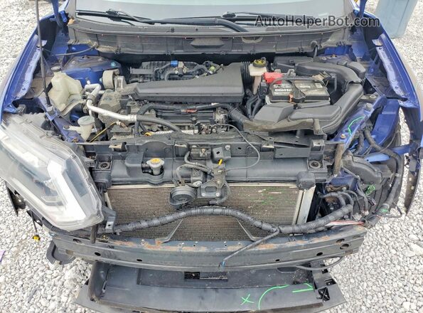 KNMAT2MV7HP542910 2017 NISSAN ROGUE Blue Widok komory silnika