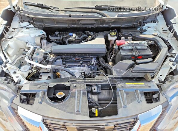 KNMAT2MV7HP573493 2017 NISSAN ROGUE White Engine compartment view
