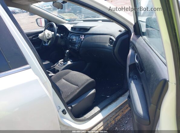 KNMAT2MV7HP592867 2017 NISSAN ROGUE White Vista interior delantera