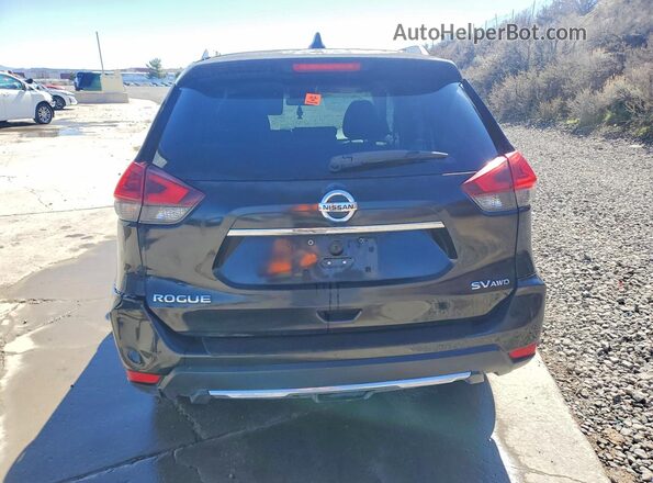 KNMAT2MV7JP509251 2018 NISSAN ROGUE Black Widok z tyłu