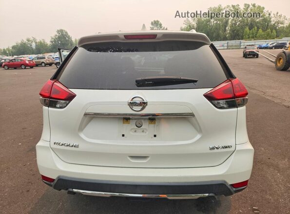 KNMAT2MV7JP558935 2018 NISSAN ROGUE White Հետևի տեսք