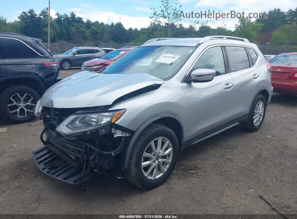 KNMAT2MV7JP614422 2018 NISSAN ROGUE Серебряный Передняя левая четверть