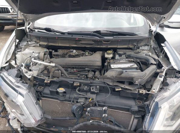 KNMAT2MV7JP614422 2018 NISSAN ROGUE Серебряный Вид сзади