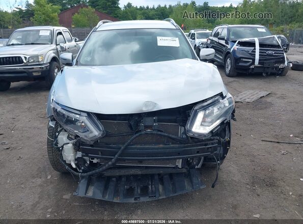KNMAT2MV7JP614422 2018 NISSAN ROGUE Серебряный Вид спереди