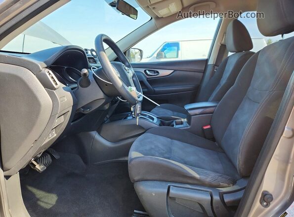 KNMAT2MV8GP609559 2016 NISSAN ROGUE Gray Front interior view