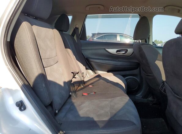 KNMAT2MV8GP669003 2016 NISSAN ROGUE Silver უკანა სალონის ხედი