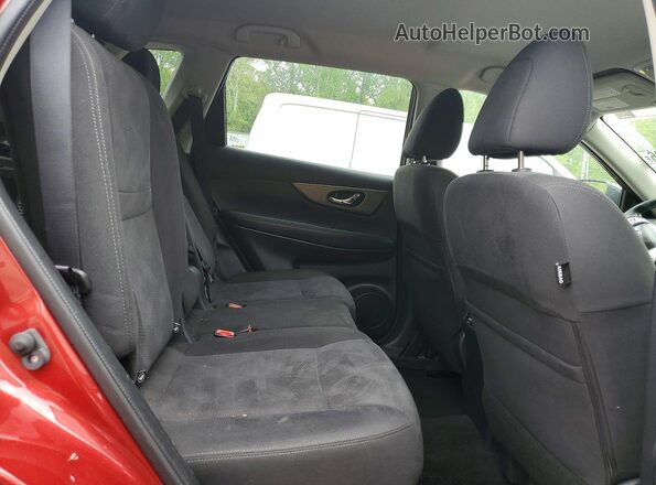 KNMAT2MV8GP707930 2016 NISSAN ROGUE Red Rear seats view