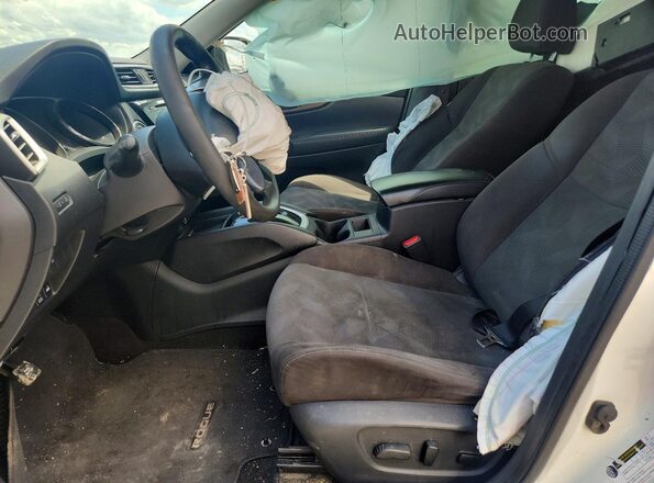KNMAT2MV8GP735744 2016 NISSAN ROGUE Белый Вид салона спереди