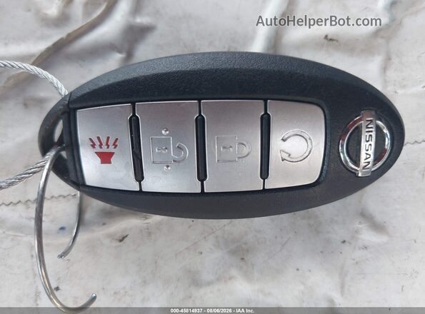 KNMAT2MV8HP524285 2017 NISSAN ROGUE White Առջևի վահանակի տեսք