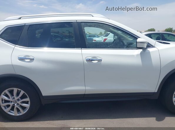 KNMAT2MV8HP524285 2017 NISSAN ROGUE White Սալոնի հետևի տեսք