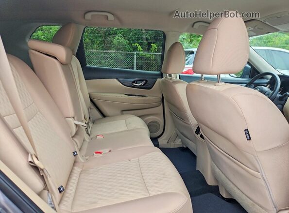 KNMAT2MV8HP600054 2017 NISSAN ROGUE Silver Vista interior trasera