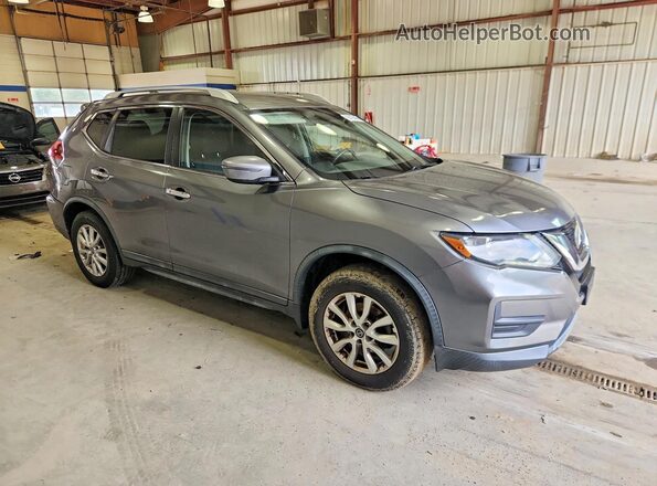 KNMAT2MV8JP582824 2018 NISSAN ROGUE Серый Передняя правая четверть