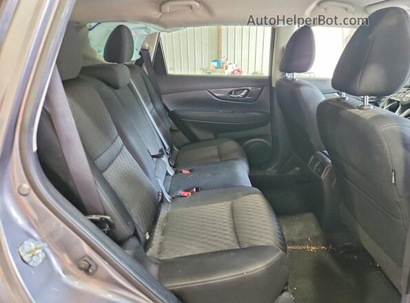 KNMAT2MV8JP582824 2018 NISSAN ROGUE Серый Вид задней части салона