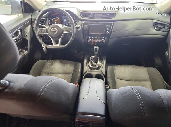 KNMAT2MV8JP582824 2018 NISSAN ROGUE Серый Вид панели приборов