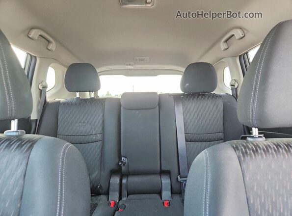 KNMAT2MV8JP583939 2018 NISSAN ROGUE Gray უკანა სავარძლების ხედი