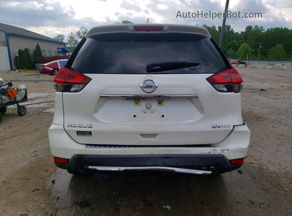 KNMAT2MV8JP590681 2018 NISSAN ROGUE White Widok z tyłu