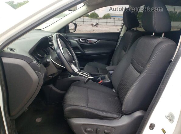 KNMAT2MV8JP590681 2018 NISSAN ROGUE White Widok wnętrza z przodu