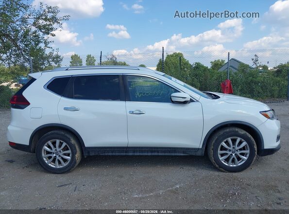 KNMAT2MV8KP543247 2019 NISSAN ROGUE White Widok wnętrza z tyłu