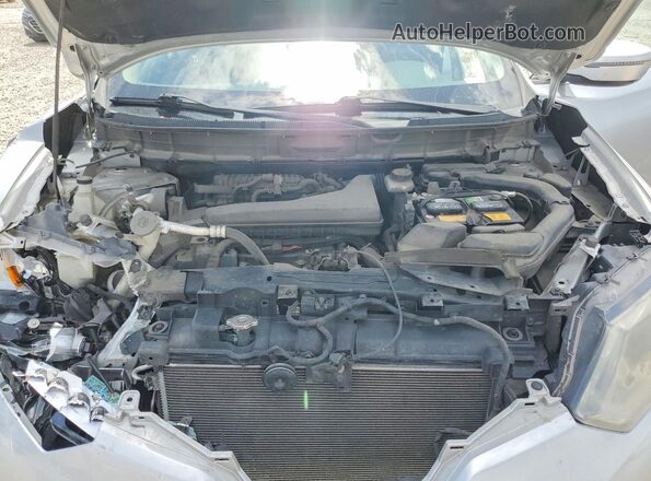 KNMAT2MV9GP644305 2016 NISSAN ROGUE Silver Вид задньої частини салону