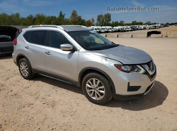 KNMAT2MV9HP540799 2017 NISSAN ROGUE Серебряный Передняя правая четверть