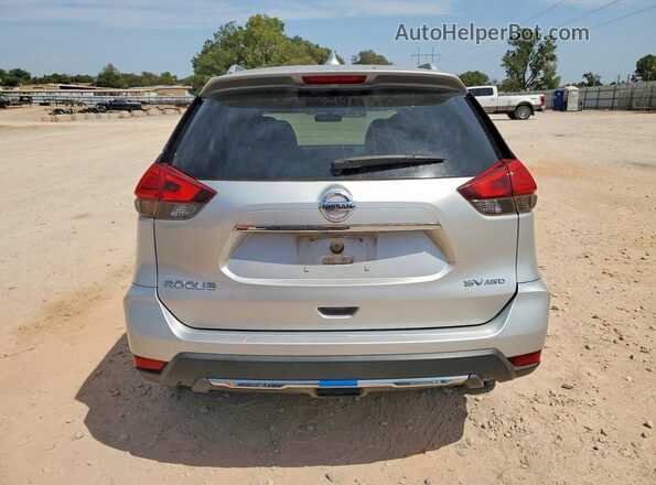 KNMAT2MV9HP540799 2017 NISSAN ROGUE Серебряный Вид сзади
