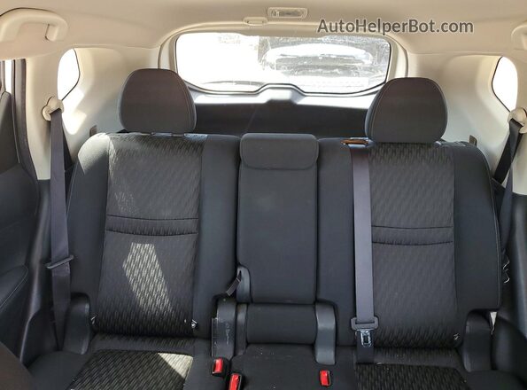 KNMAT2MV9HP540799 2017 NISSAN ROGUE Серебряный Вид задних сидений