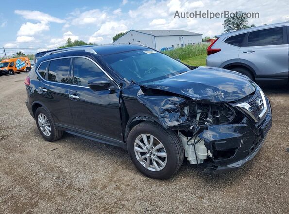 KNMAT2MV9HP567663 2017 NISSAN ROGUE Черный Передняя правая четверть
