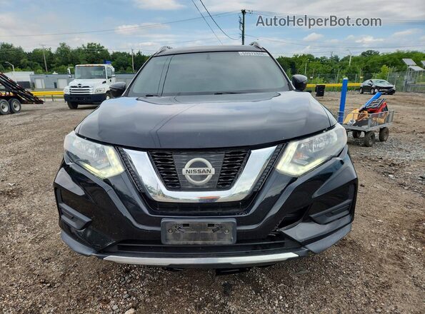 KNMAT2MV9HP588576 2017 NISSAN ROGUE Black Front view
