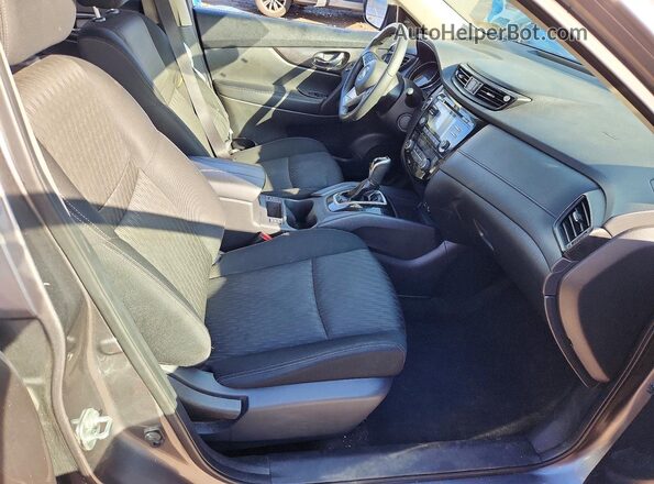 KNMAT2MV9HP592594 2017 NISSAN ROGUE Silver Вид салону спереду
