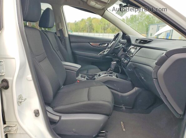 KNMAT2MV9KP520561 2019 NISSAN ROGUE Белый Вид салона спереди
