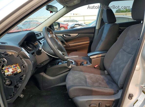 KNMAT2MVXGP649951 2016 NISSAN ROGUE Серебряный Вид салона спереди