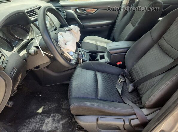 KNMAT2MVXHP516589 2017 NISSAN ROGUE Серый Вид салона спереди
