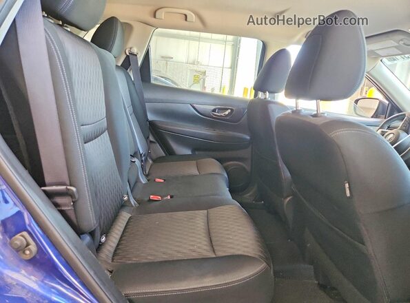KNMAT2MVXHP602307 2017 NISSAN ROGUE Blue Rear seats view