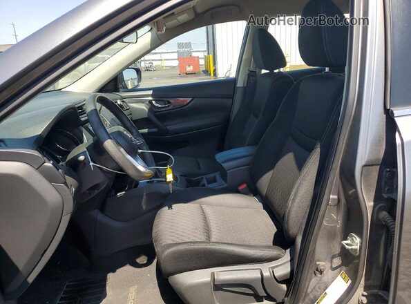KNMAT2MVXHP618992 2017 NISSAN ROGUE Серый Вид салона спереди