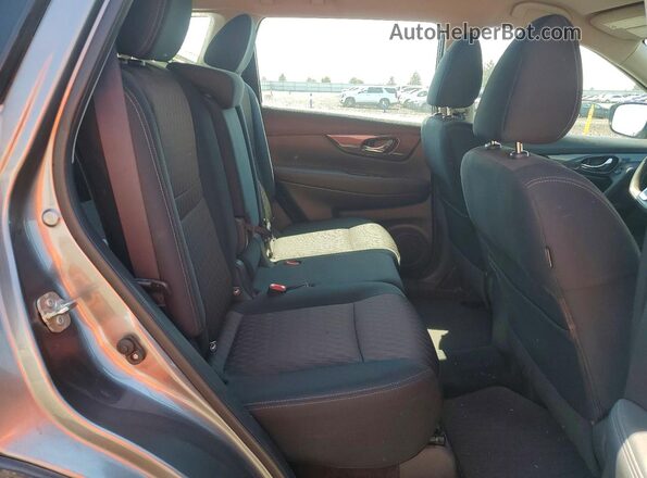 KNMAT2MVXHP618992 2017 NISSAN ROGUE Серый Вид задней части салона