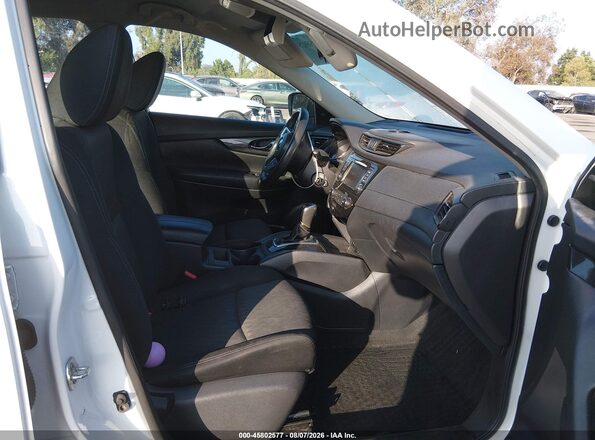 KNMAT2MVXJP501547 2018 NISSAN ROGUE White Սալոնի դիմացի տեսք
