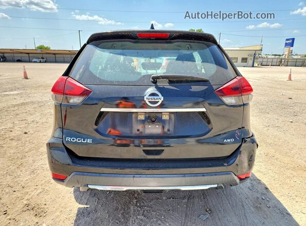 KNMAT2MVXJP516033 2018 NISSAN ROGUE Black Widok z tyłu