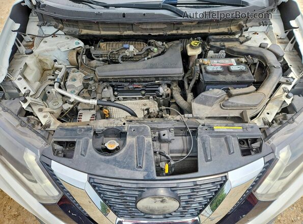 KNMAT2MVXJP531440 2018 NISSAN ROGUE White Vista interior trasera
