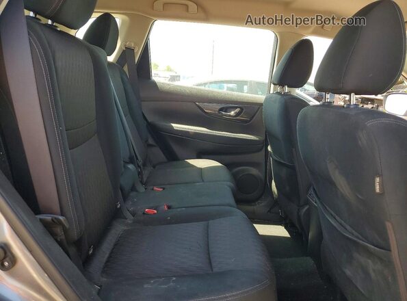 KNMAT2MVXJP554328 2018 NISSAN ROGUE Gray Rear interior view
