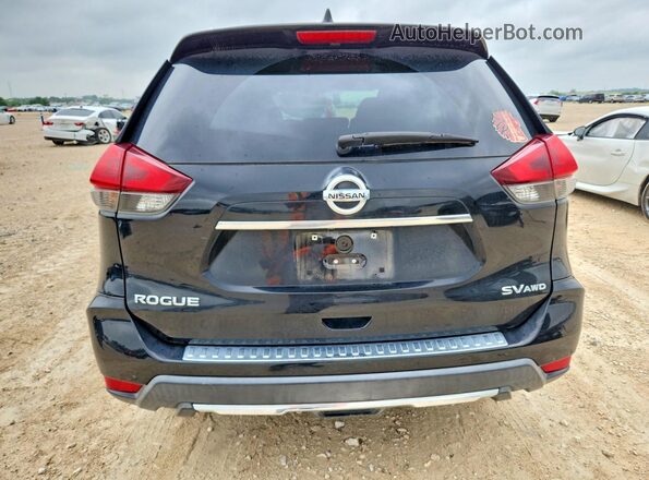 KNMAT2MVXJP588303 2018 NISSAN ROGUE Black Հետևի տեսք
