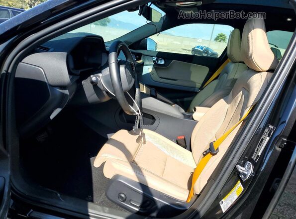 LPSED3KA6ML015665 2021 POLESTAR 2 Black Front interior view