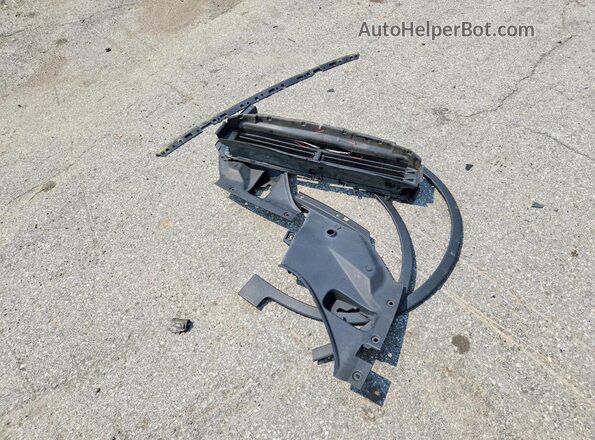 LPSED3KA8NL051617 2022 POLESTAR 2 Blue Vista del compartimento del motor