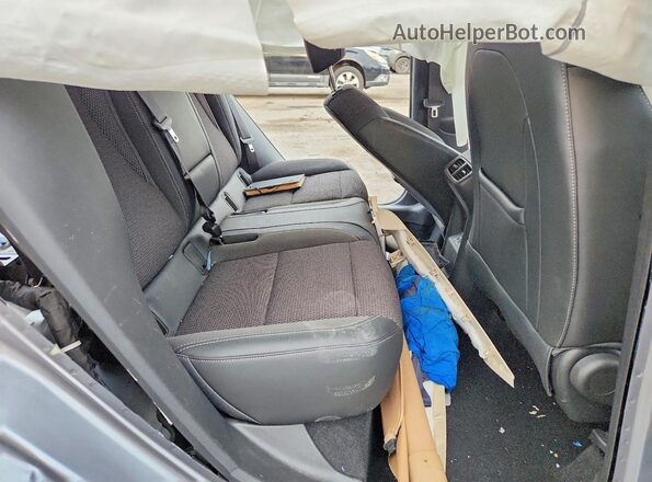 LRBAZLR47MD076068 2021 BUICK ENVISION Silver Widok wnętrza z tyłu