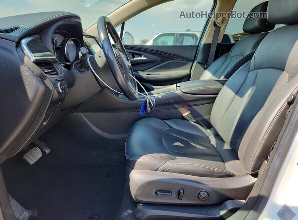 LRBFX1SA0JD010456 2018 BUICK ENVISION White წინა სალონის ხედი