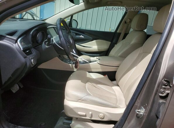 LRBFX1SA8JD007207 2018 BUICK ENVISION Tan Vista interior delantera